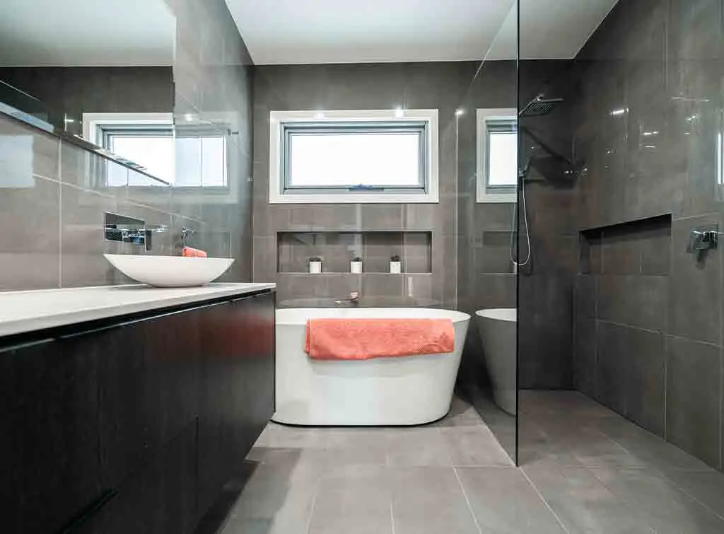 Black and white bathroom ideas