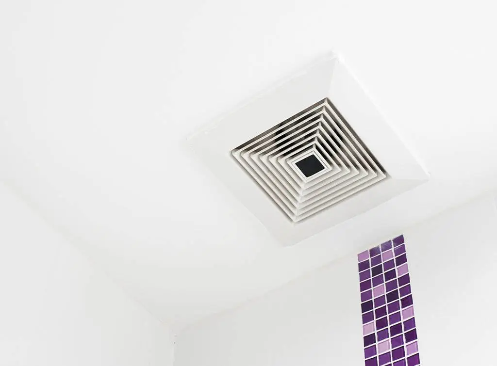 https://www.checkatrade.com/blog/wp-content/uploads/2020/08/bathroom-extractor-fan-installation-cost.jpg