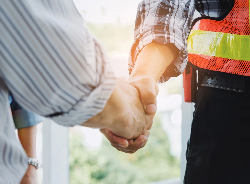 https://www.checkatrade.com/blog/wp-content/uploads/2020/04/Contracts-for-building-best-practice-3.jpg