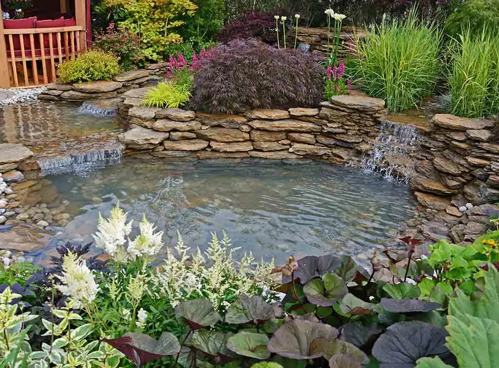 Flood resilient eco-friendly garden pond