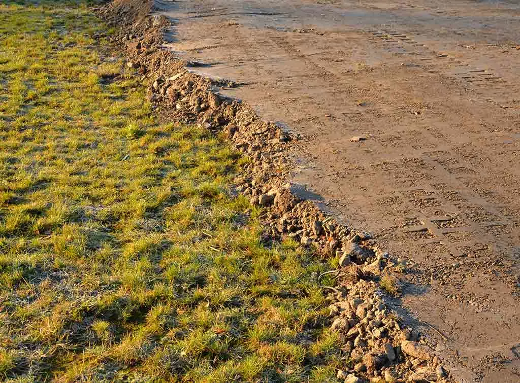 How to level a garden before turfing
