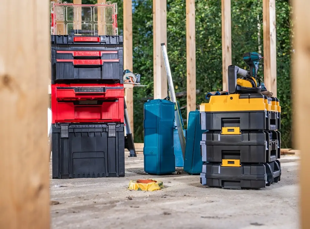 https://www.checkatrade.com/blog/wp-content/uploads/2024/07/tool-boxes-for-power-tools-for-tradespeople.jpeg