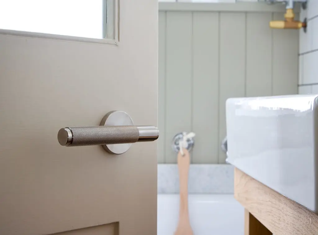 tongue and groove panelling in bathroom