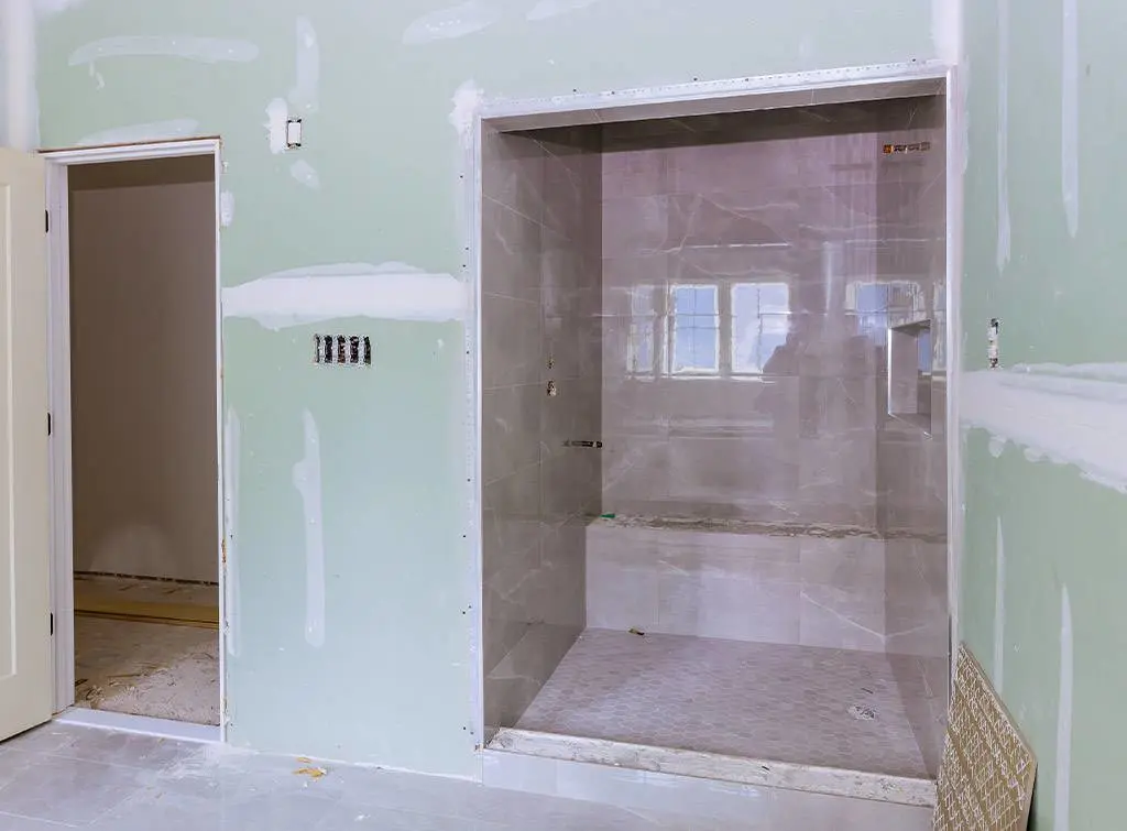 https://www.checkatrade.com/blog/wp-content/uploads/2020/08/replace-bath-with-walk-in-shower-cost.jpg