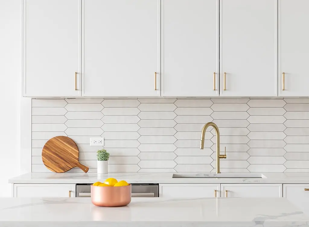 picket tiles for geometric kitchen splashback