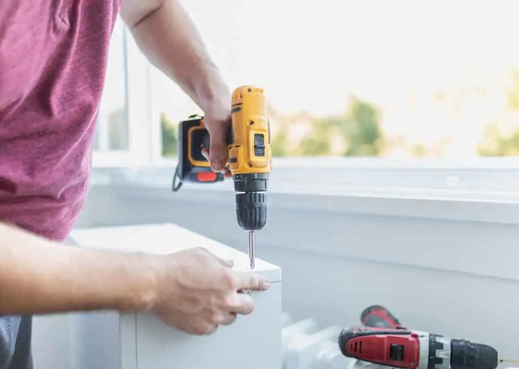 https://www.checkatrade.com/blog/wp-content/uploads/2024/08/becoming-a-skilled-handyman-1024x729.jpeg
