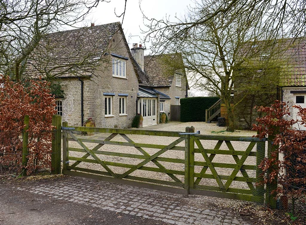 farm driveway gate ideas