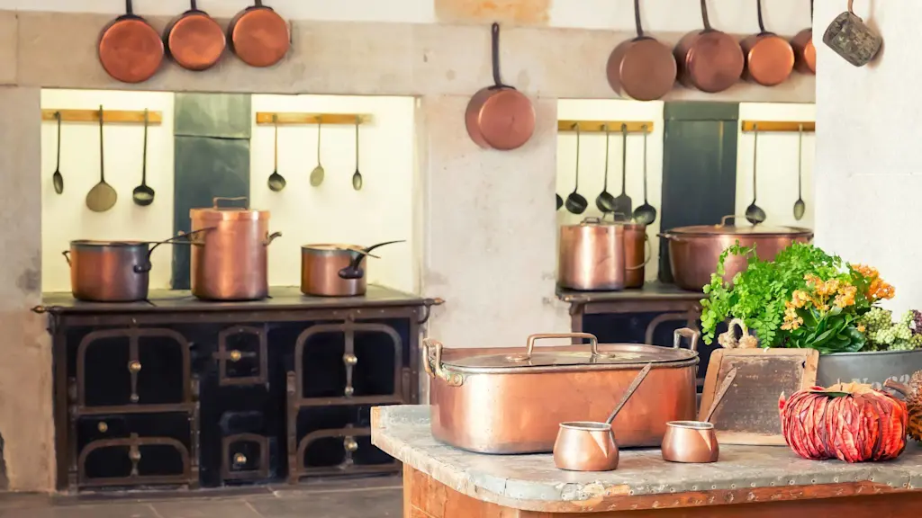 Retro-style kitchen in Barbie-Core Checkatrade blog