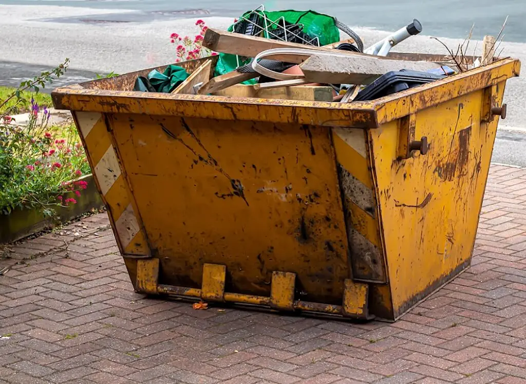 https://www.checkatrade.com/blog/wp-content/uploads/2025/02/hire-a-mini-skip-near-me.jpeg