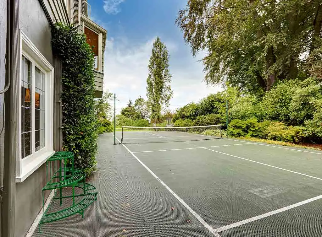 Average cost of tennis court installation