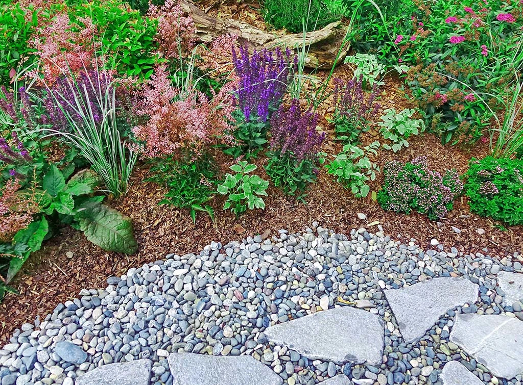 gravel and chippings garden