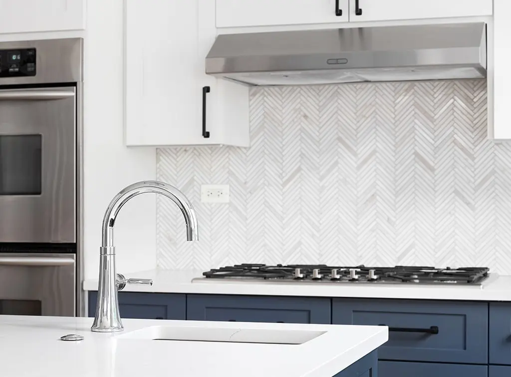 herringbone splashback tiles kitchen