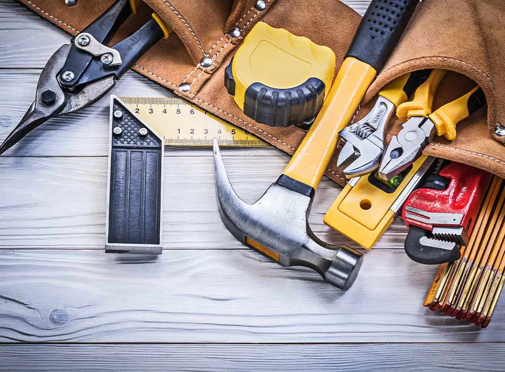https://www.checkatrade.com/blog/wp-content/uploads/2023/08/Tools-needed-shed-insulation.jpg