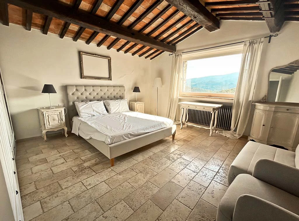 farmhouse bedroom