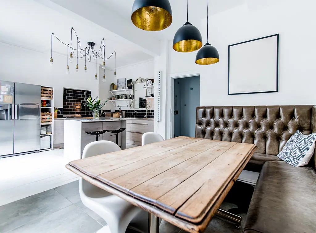 Open plan dining room and kitchen