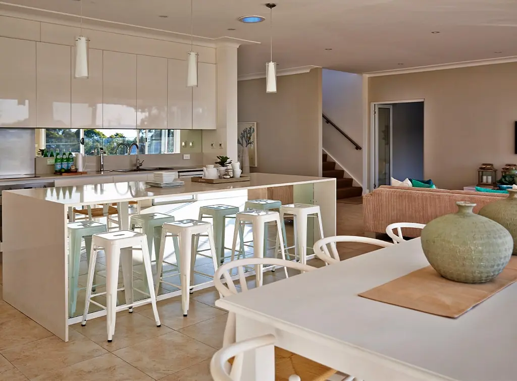 Mirrored splashback
