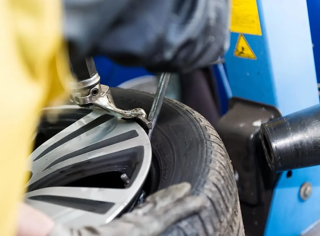 https://www.checkatrade.com/blog/wp-content/uploads/2021/09/starting-a-tyre-business-for-tradespeople.jpeg