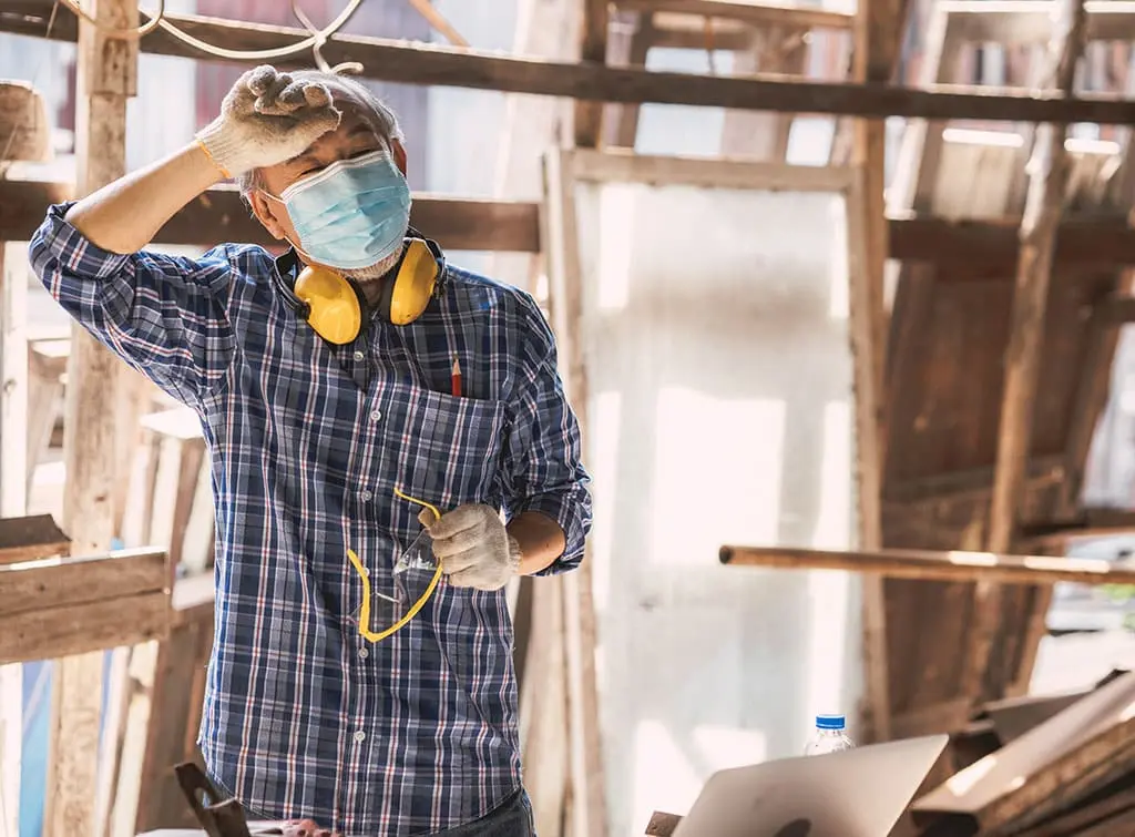 https://www.checkatrade.com/blog/wp-content/uploads/2023/10/carpenter-ill-and-confused.jpg