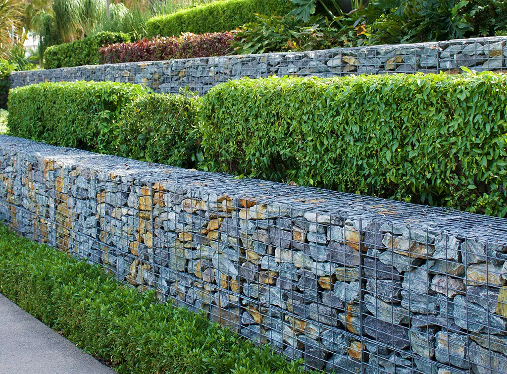Stone garden retaining wall