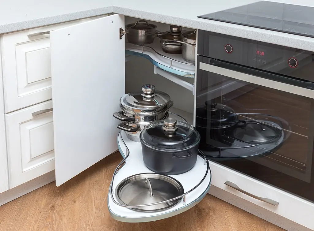 corner shelving ideas in the kitchen