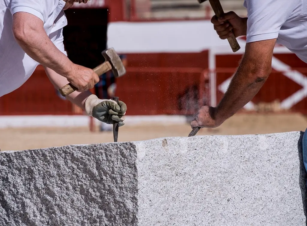 https://www.checkatrade.com/blog/wp-content/uploads/2024/07/starting-a-stonemason-business.jpeg