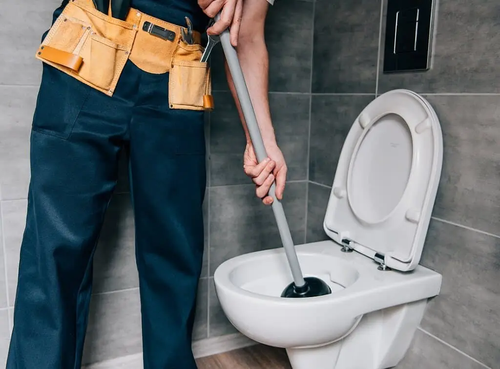 https://www.checkatrade.com/blog/wp-content/uploads/2024/11/fixing-a-concealed-cistern-toilet.jpeg
