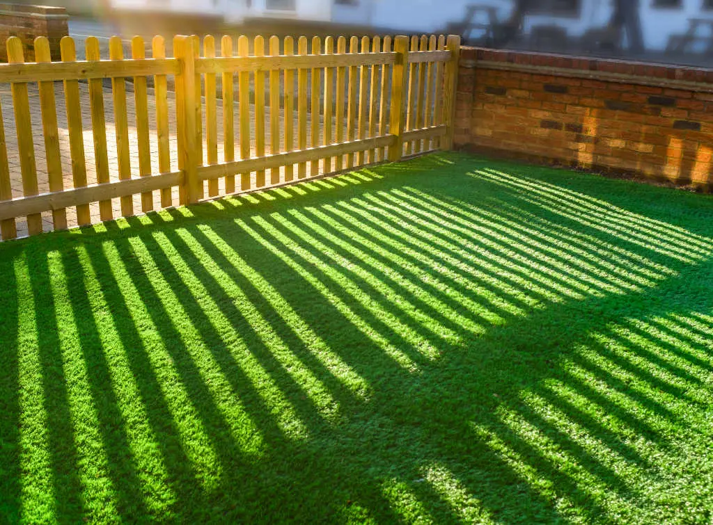 slot fence panelling