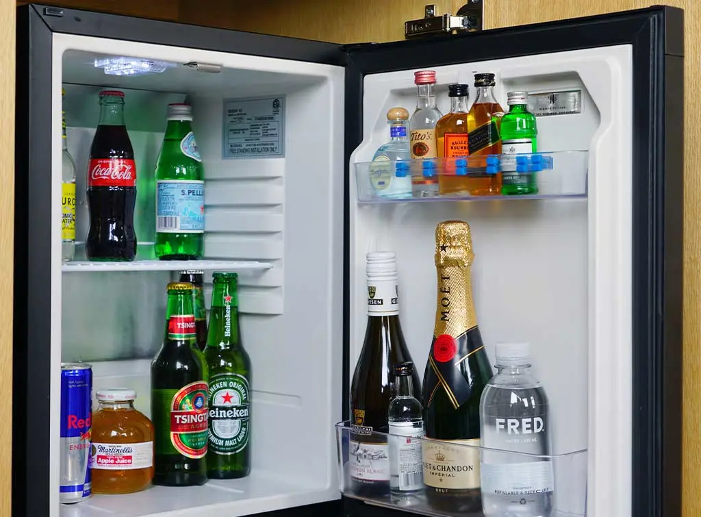 How to fit a kitchen door to an integrated fridge