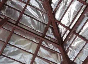 https://www.checkatrade.com/blog/wp-content/uploads/2020/08/insulated-conservatory-roof-panels-price-300x221.jpg