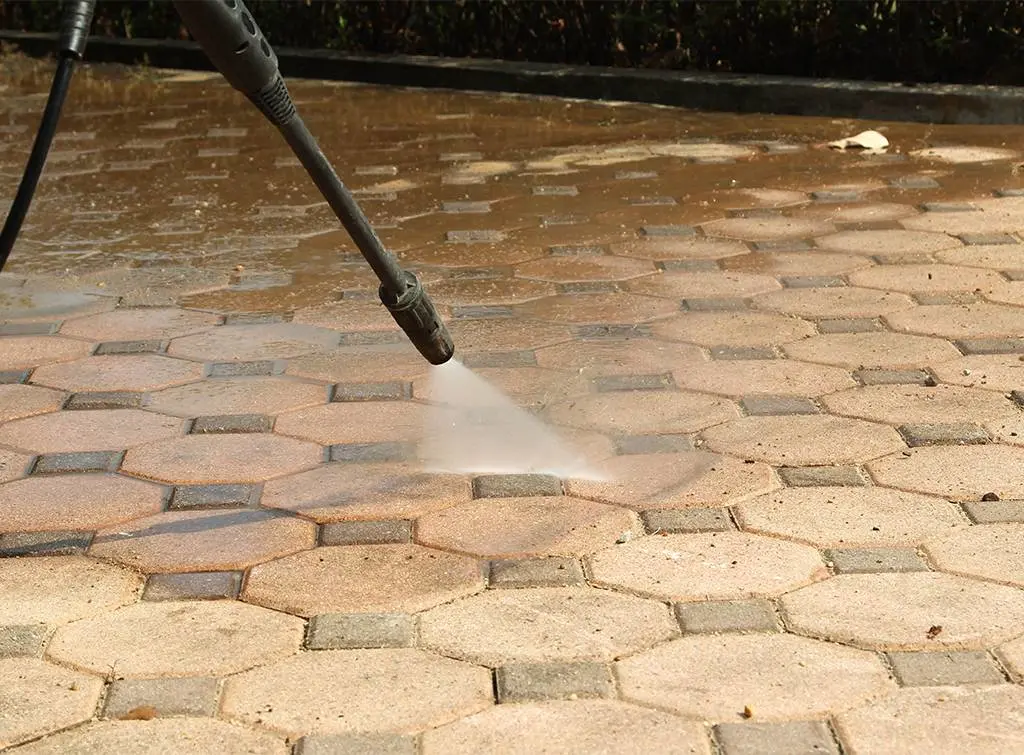https://www.checkatrade.com/blog/wp-content/uploads/2024/03/cleaning-leads-for-exterior-jobs.jpeg