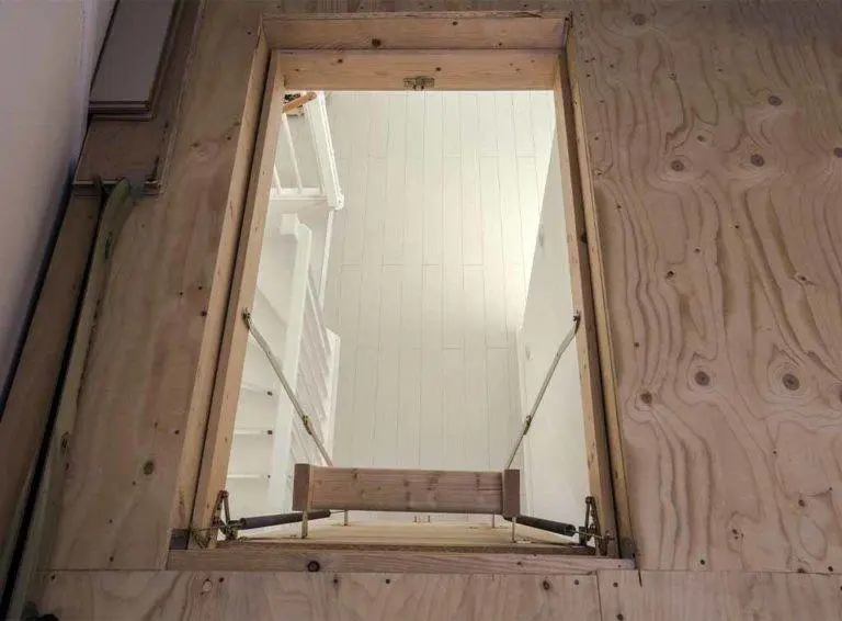 https://www.checkatrade.com/blog/wp-content/uploads/2020/06/loft-ladder-installation-cost.jpeg