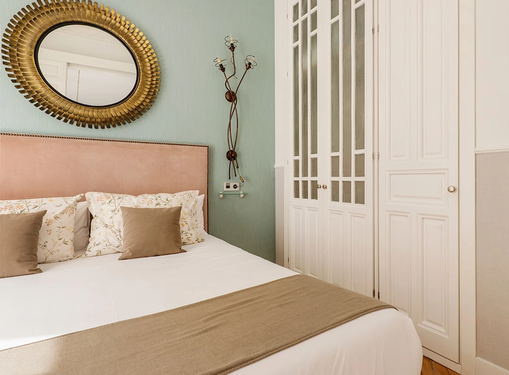 Eclectic-mix-built-in-wardrobe