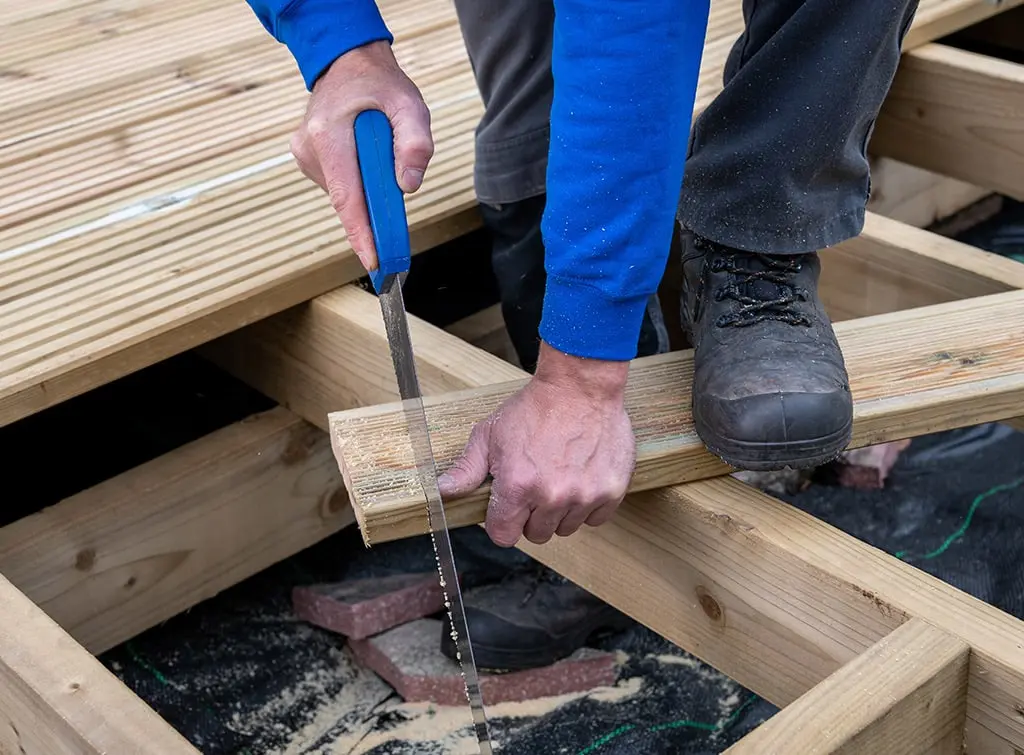 https://www.checkatrade.com/blog/wp-content/uploads/2023/09/Carpentry-advertising-ideas.jpg