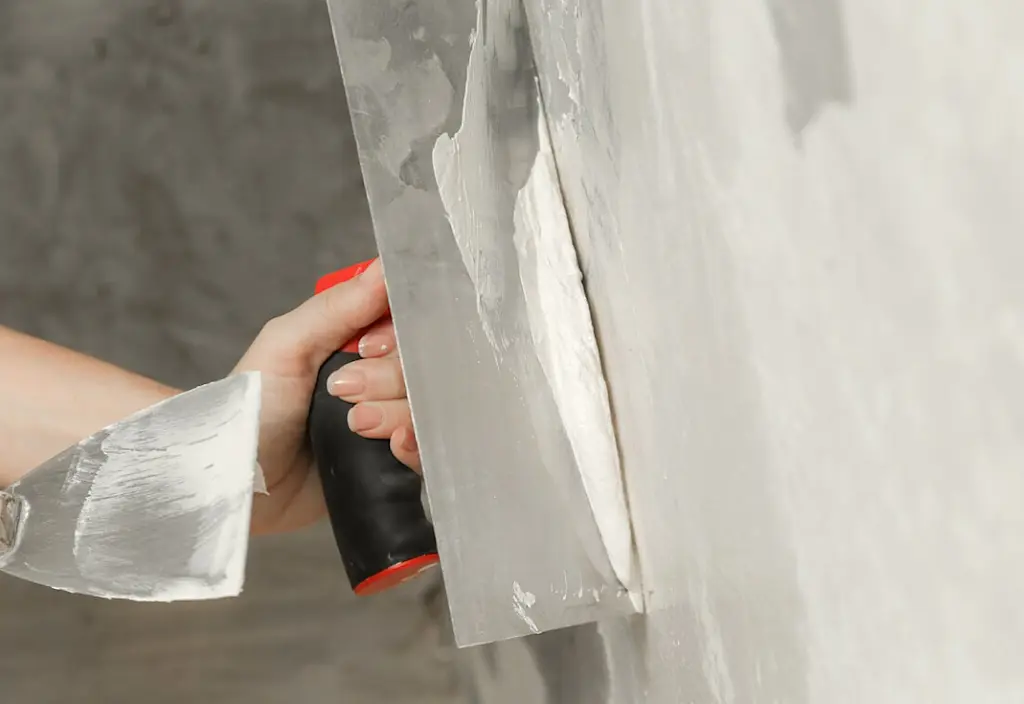 Skimming services for decorating