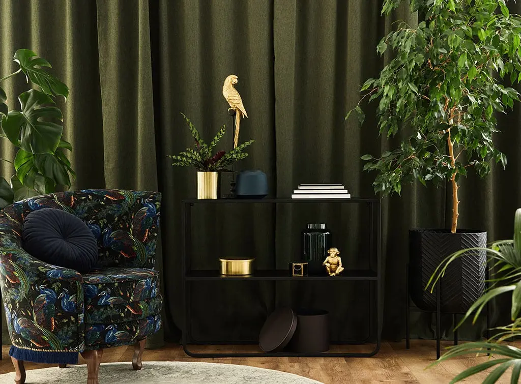 https://www.checkatrade.com/blog/wp-content/uploads/2023/08/jungle-themed-armchair.jpg