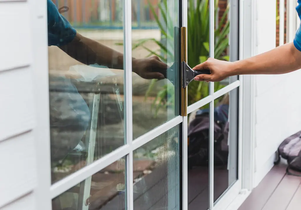 window-tint-film-application