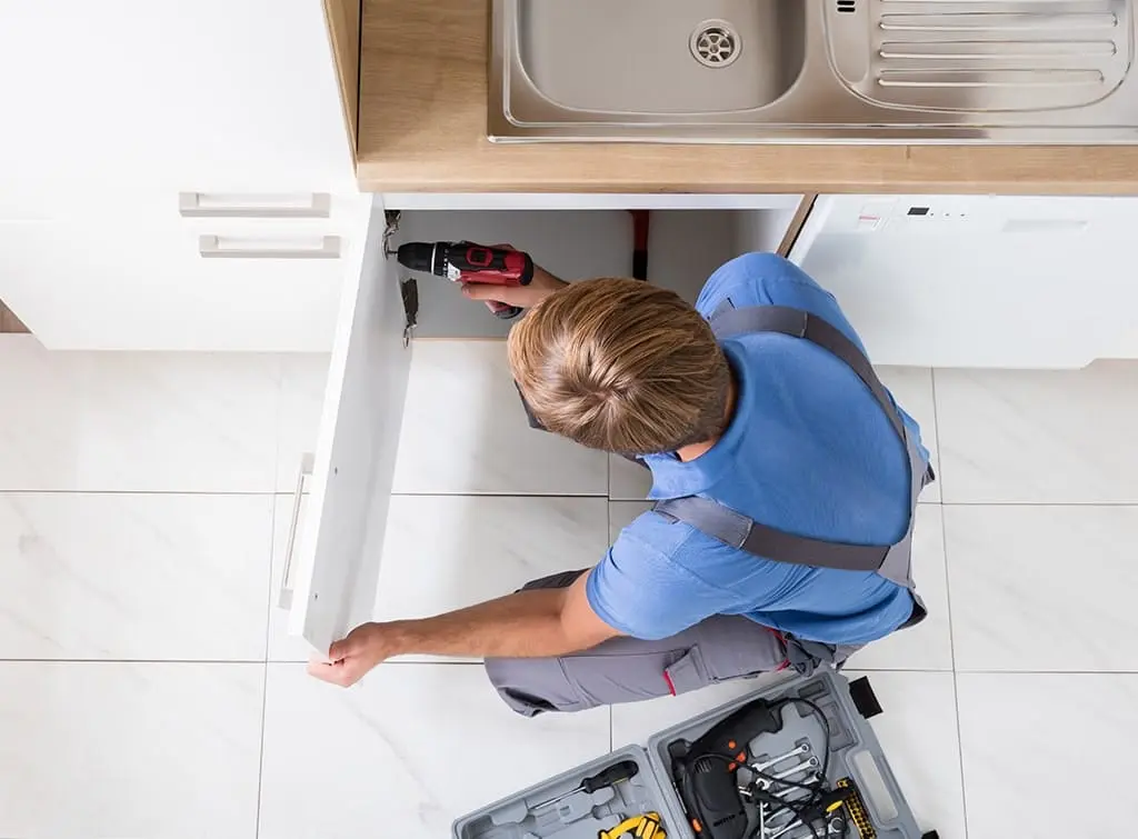 Grow a kitchen fitting business in the UK
