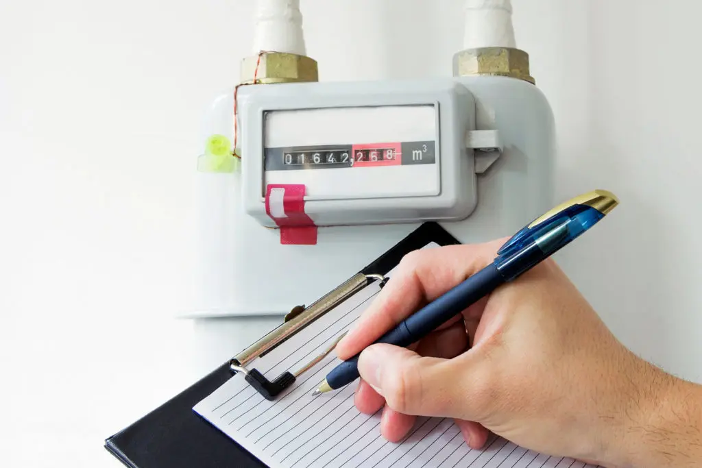 Checking gas meter in Gas Safety Week