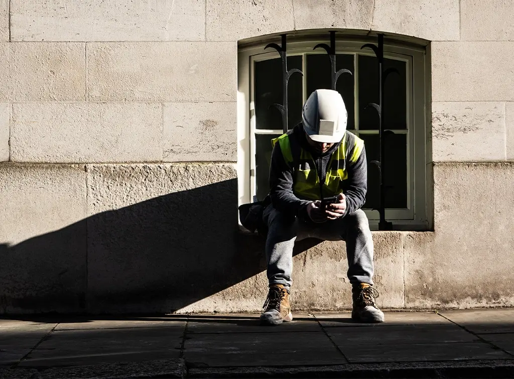 https://www.checkatrade.com/blog/wp-content/uploads/2024/04/Mental-health-in-construction-Image-1.jpg