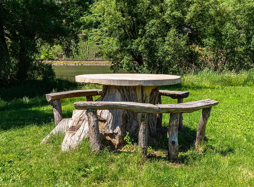 outdoor log furniture ideas