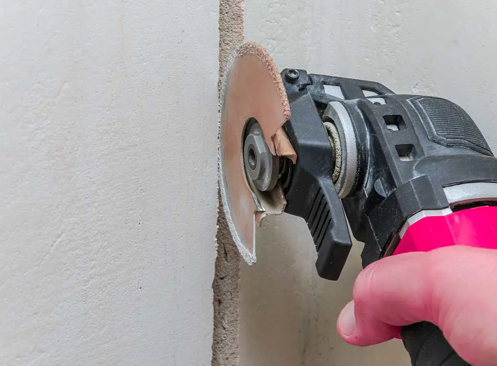 how to hide pipes