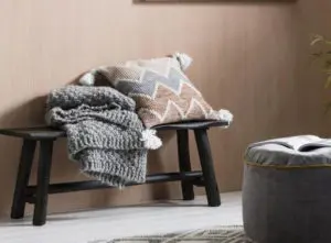 Accessories for a guest bedroom