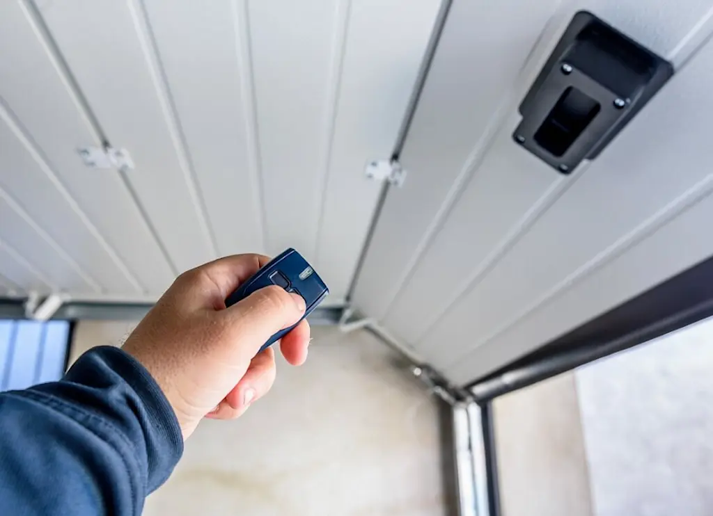 controlling electric garage door remotely