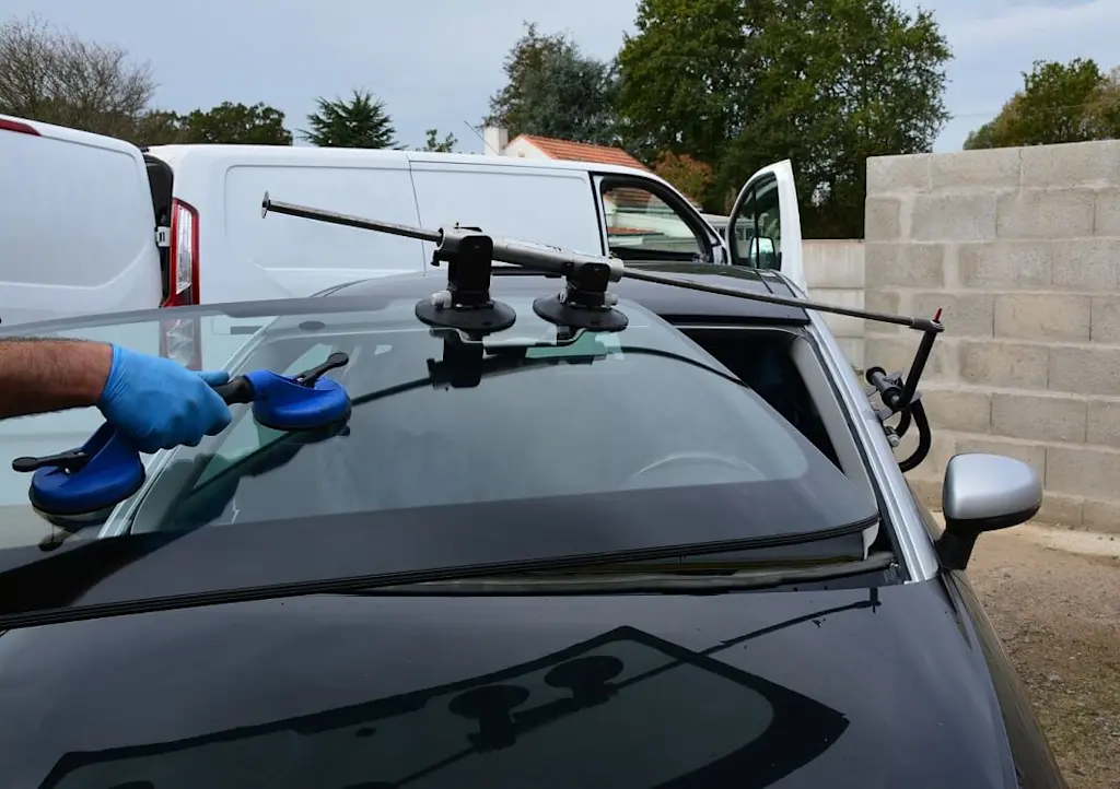new car windscreen install