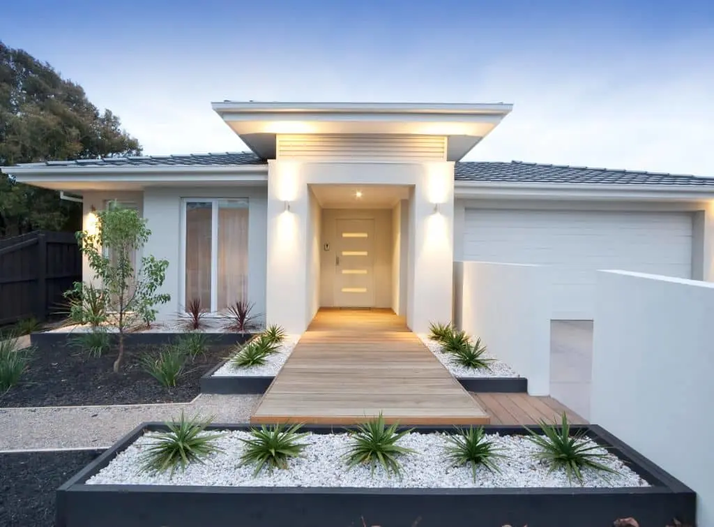 Contemporary front garden