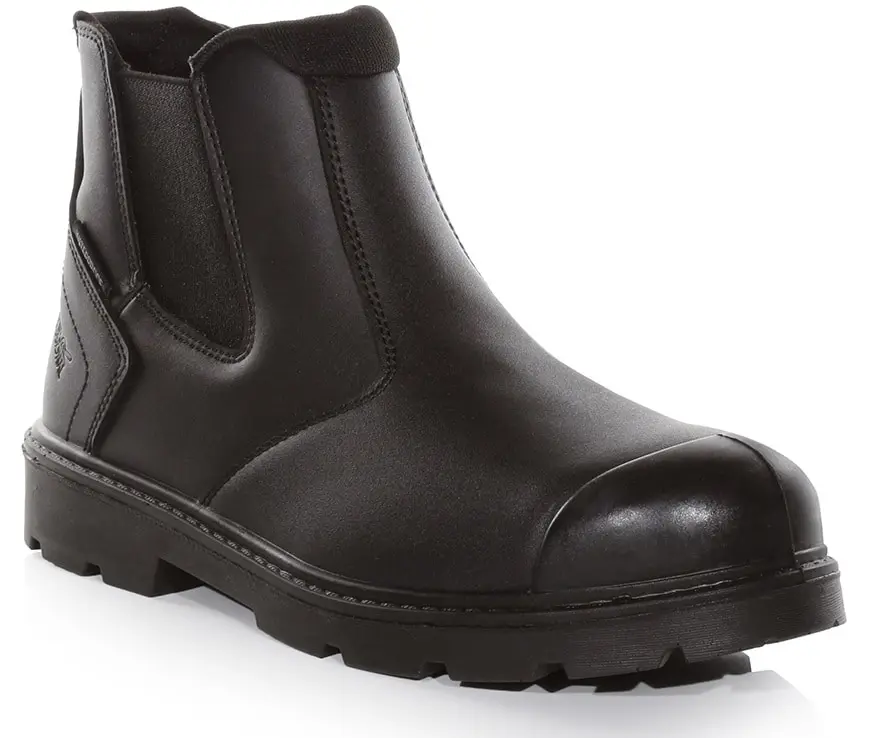 https://www.checkatrade.com/blog/wp-content/uploads/2024/01/Regatta-Safety-Footwear-Waterproof-Dealer-Boots.jpg