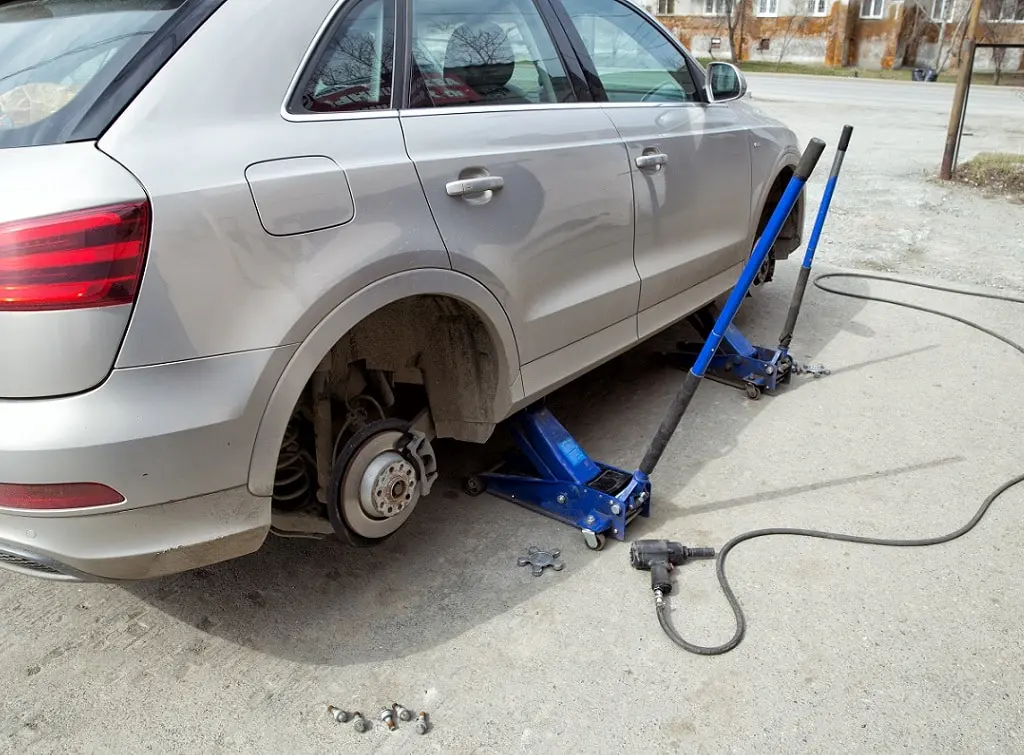 https://www.checkatrade.com/blog/wp-content/uploads/2021/09/start-your-own-tyre-business.jpeg