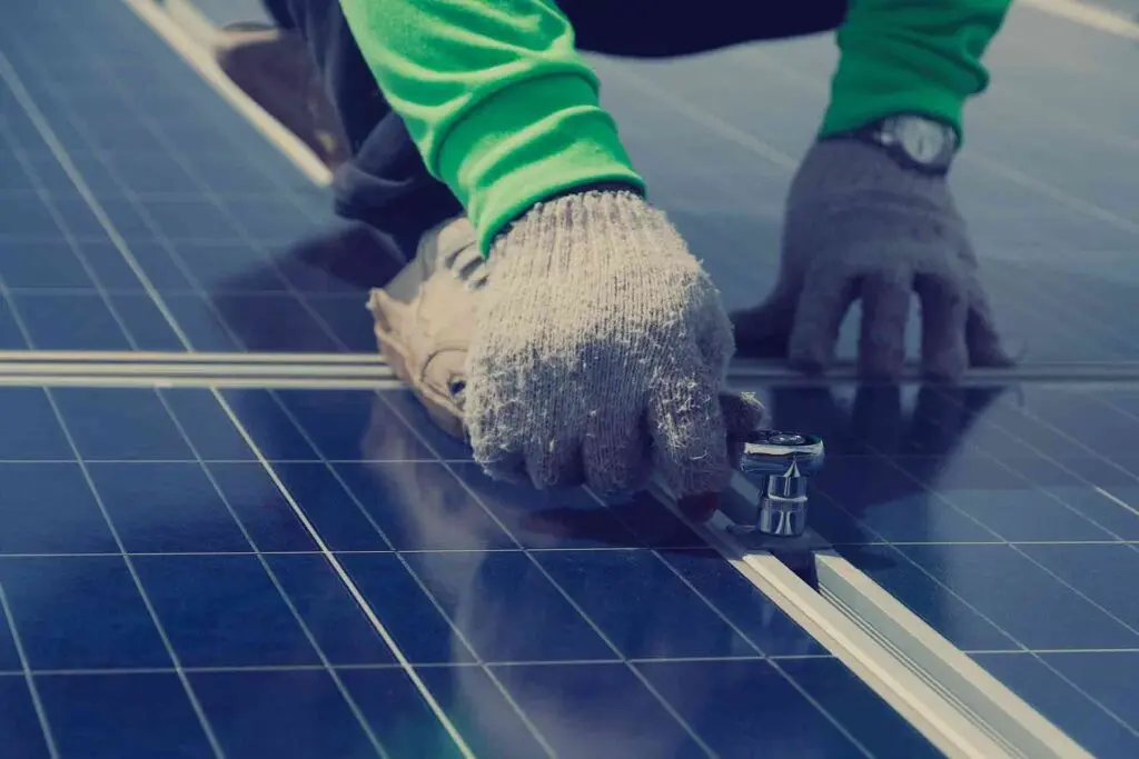 how to become a solar panel installer - maintenance