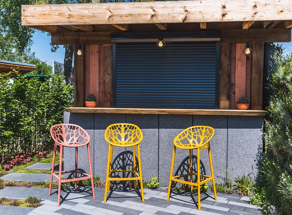 outdoor bar seating