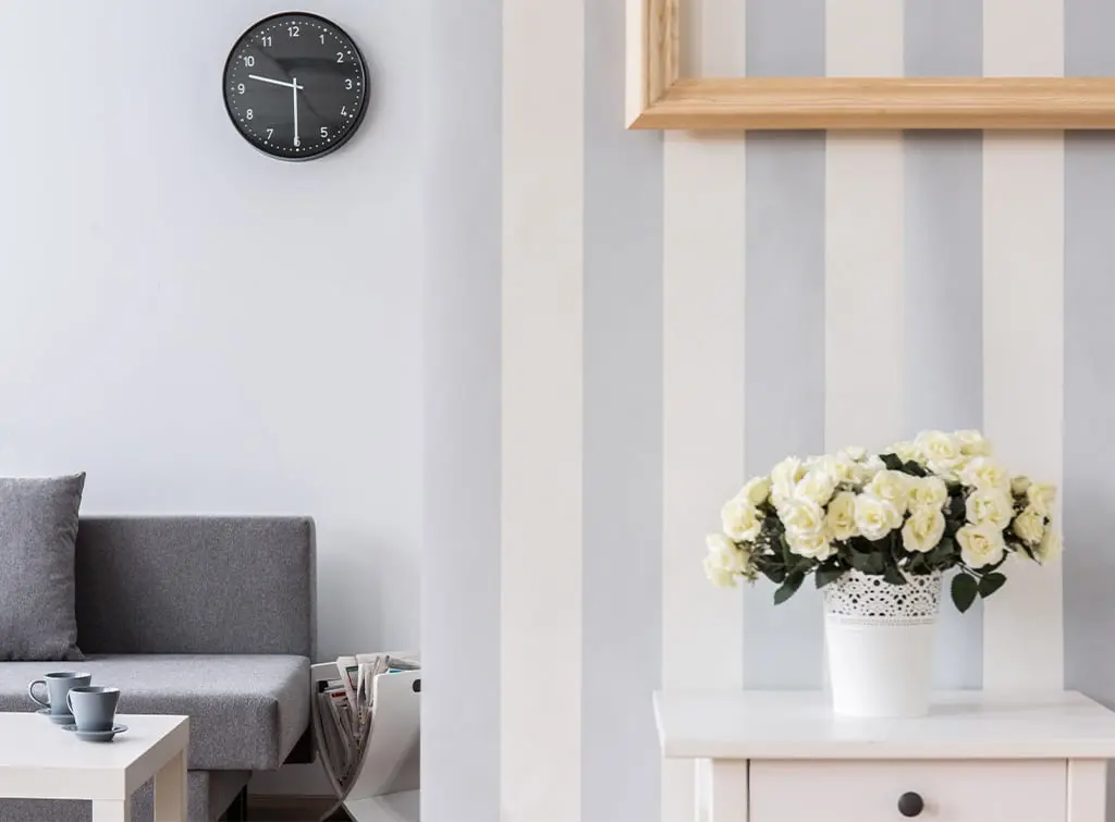 striped wallpaper in living room